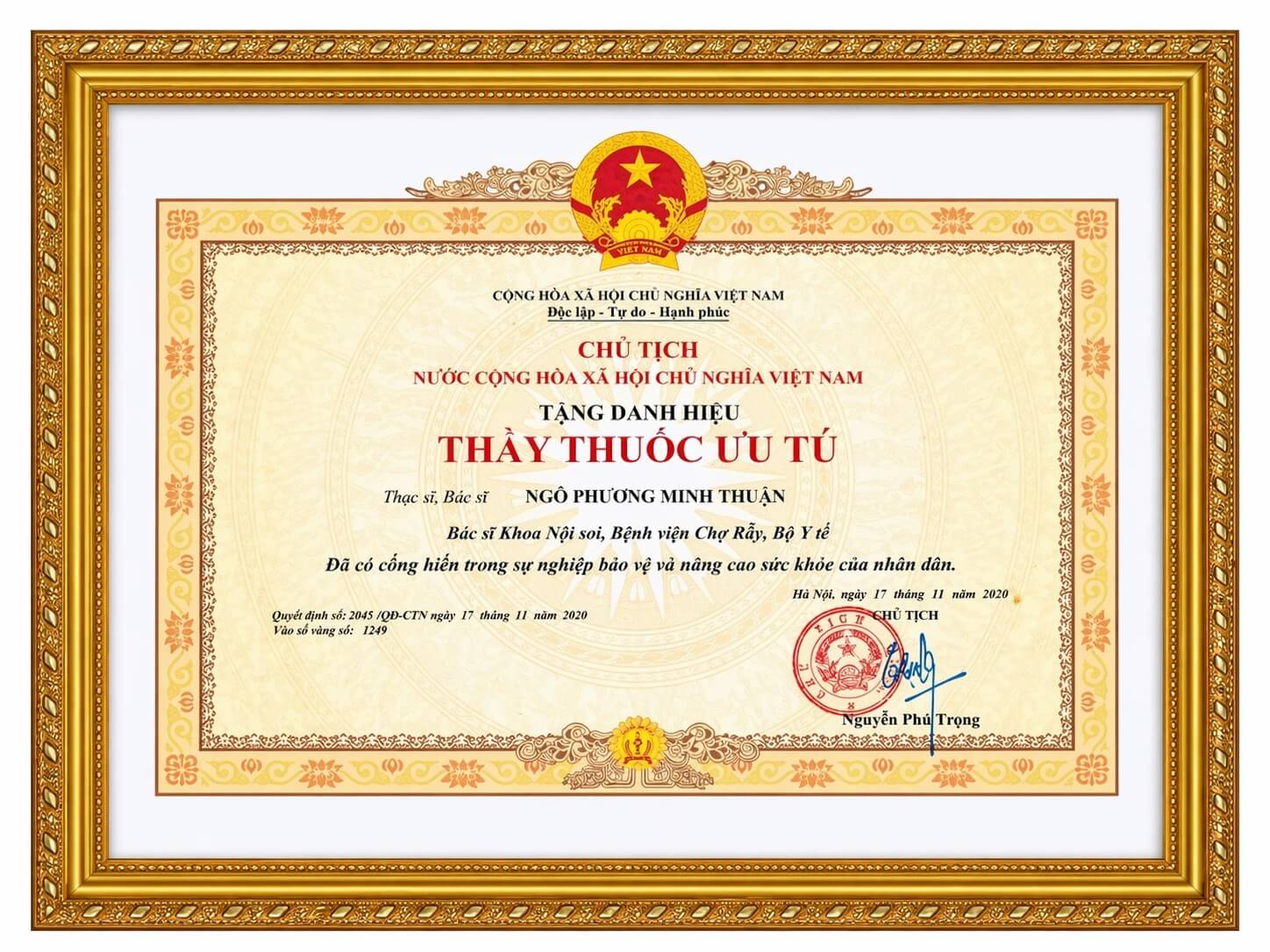 Bằng khen Thầy Thuốc Ưu Tú